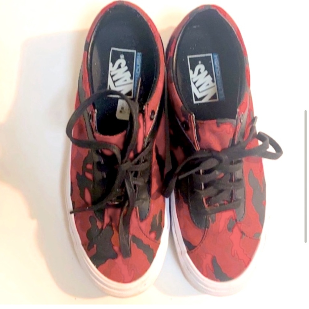 Vans - Picture 3 of 7